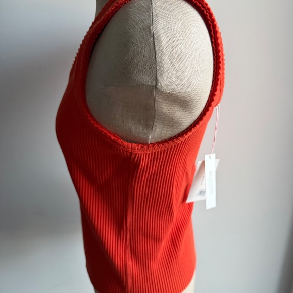 Vince Ribbed Tank Size Medium - Picture 3 of 7